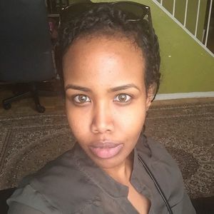 Meet your Posher, Idil